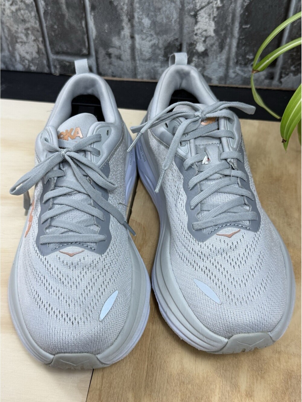 HOKA Unisex Gray/White Solid Low Top Lace-Up Athletic Sneaker - Picture 4 of 7